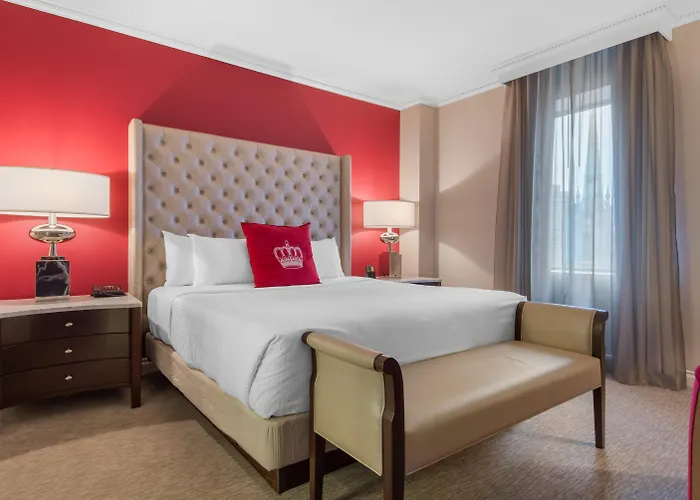 The Omni King Edward Hotel