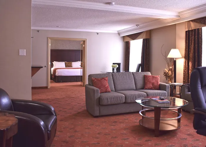 Hamilton Plaza Hotel And Conference Center