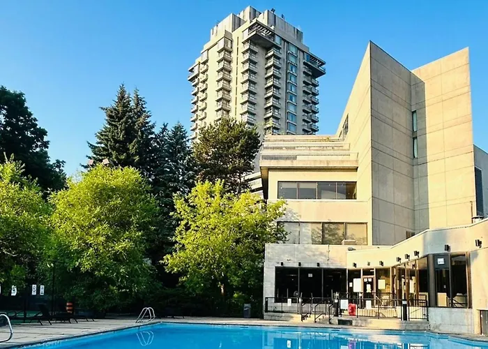 Crowne Plaza Toronto - North York By Ihg
